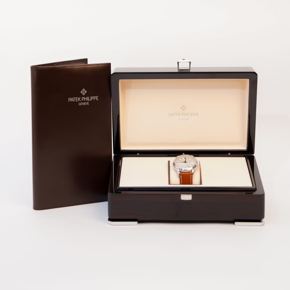 Patek Philippe - Full set box and papers — photo 1 of 13