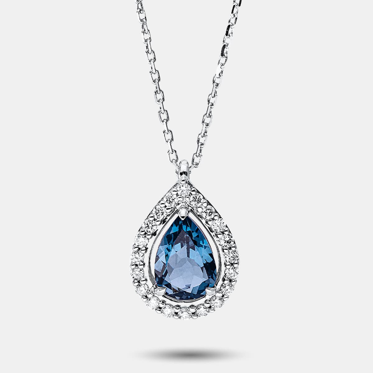 Diamonds Fashion Kette mit Anhänger mit Topas London Blue — photo 1 of 1